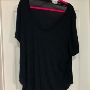 Black flowy t shirt